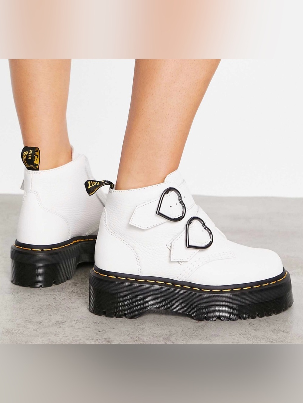 Doc Martens Devon Heart Boot White